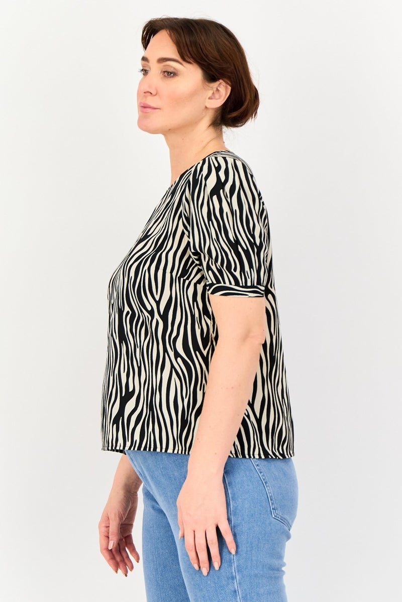 VERO MODA I Scenery by Vero Moda Women Crew Neck Short Sleeve Allover Print Blouse, Multicolor - Image 2