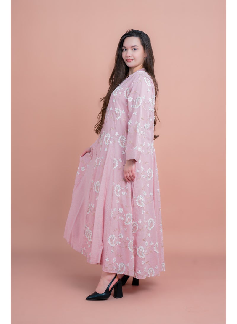 اكسا جلابية مطرزة بنقشة بتلات الزهور - Image 4