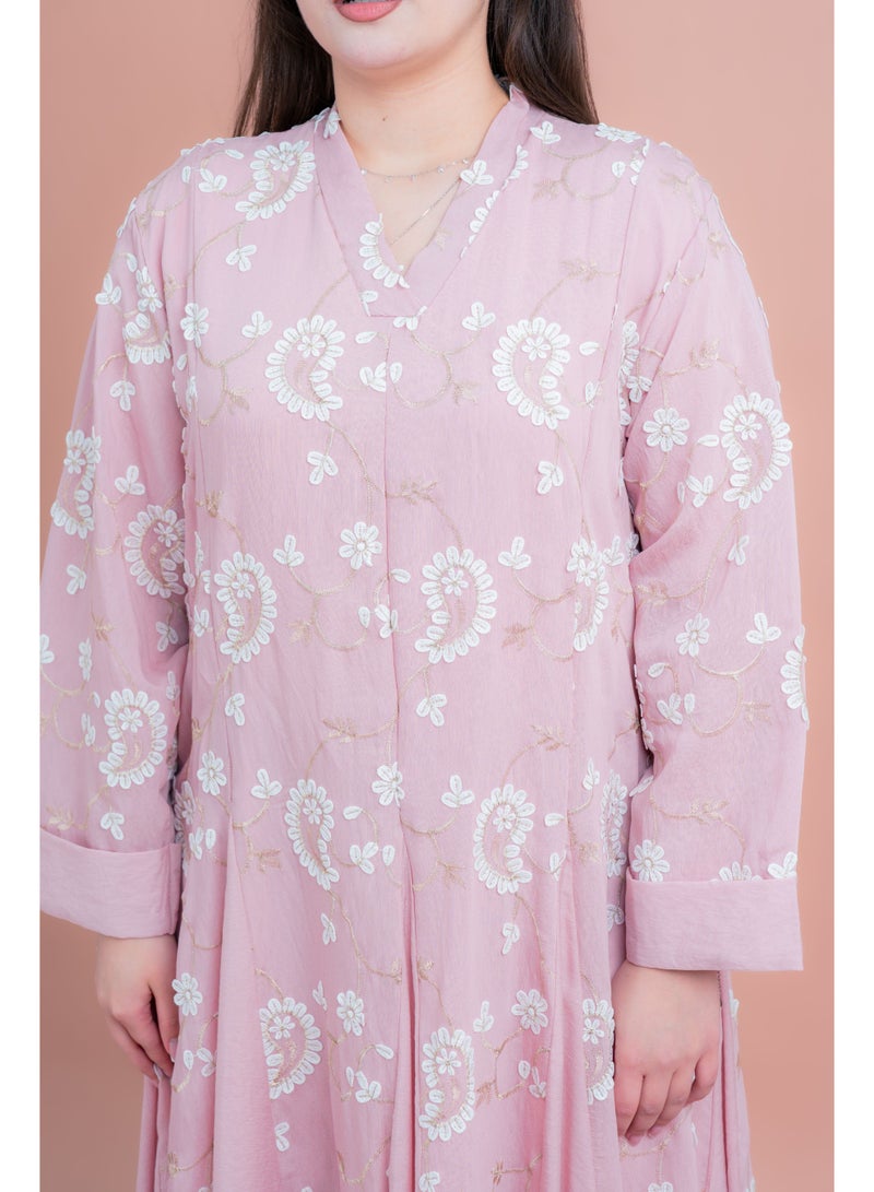 اكسا جلابية مطرزة بنقشة بتلات الزهور - Image 3