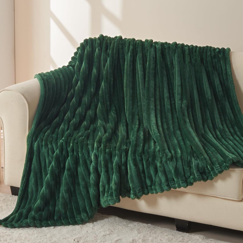 NEWCOSPLAY Super Soft Throw Blanket Dark Green Premium Silky Flannel Fleece 3D Ribbed Jacquard Lightweight Bed Blanket All Season Use (Dark Green Ribbed, Throw(50"x60")) - Image 3