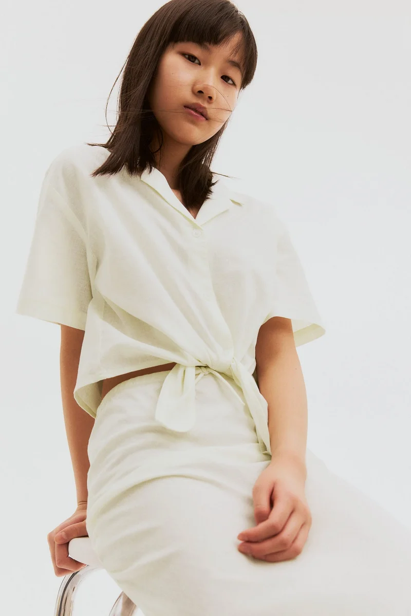 اتش اند ام قميص قصير بتفاصيل عقدة