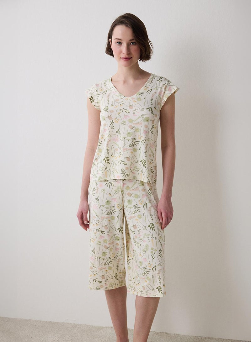 بنتي طقم كابري بنقشة زهور السوسن - Image 1