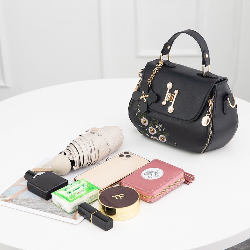 Casual And Fashionable Embroidered Bucket Bag 2025 Autum New Handheld Small Bag Sweet Lady Shoulder Crossbody Bag - Image 5