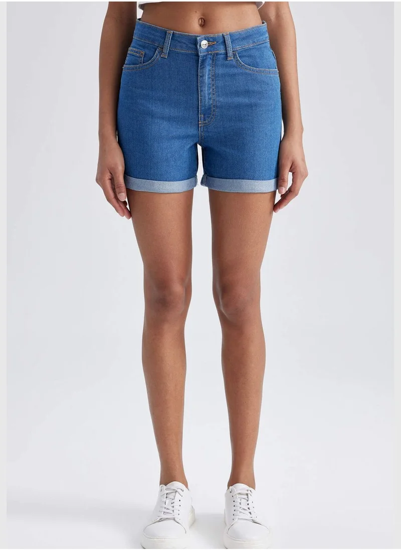 ديفاكتو Woman Denim Short