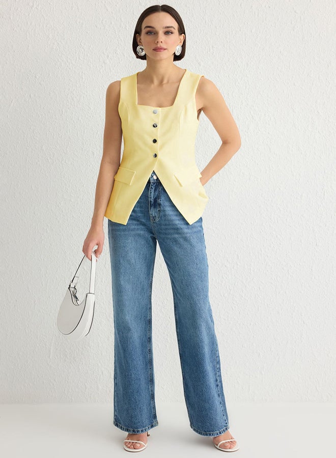 trendyol Yellow Fitted Square Neck Thick Strap Vest Vest - Image 1