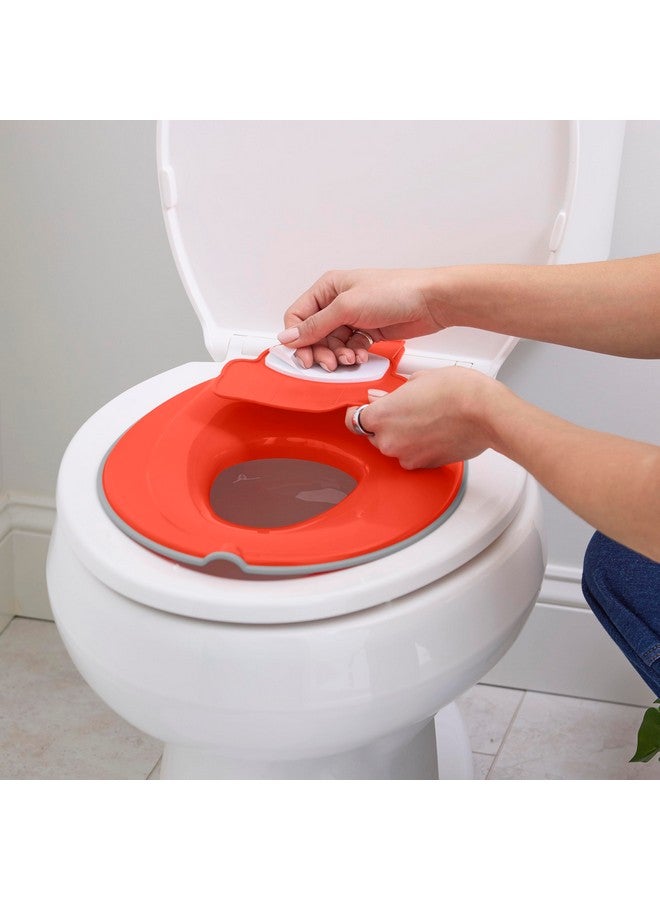 برايت ستارتس مقعد المرحاض القابل للطي والجلوس من ديزني بيبي كارز لايتنينج ماكوين من برايت ستارتس، يُعلق بالمرحاض بشكل آمن، تصميم موفر للمساحة يناسب معظم المراحيض، سهل التنظيف - Image 2