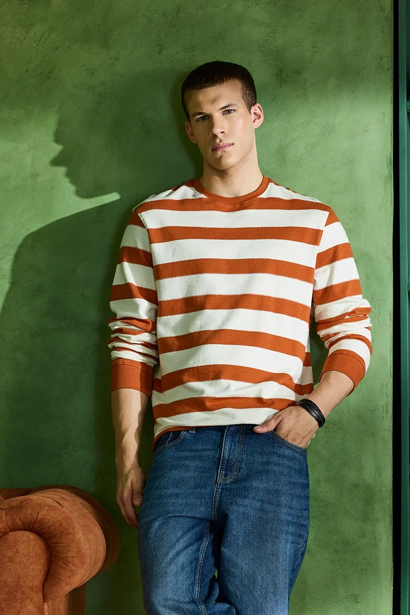 سنيتش كنزة صوف مخططة باللون البرتقالي