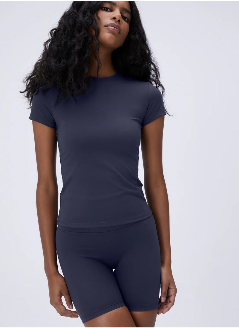 Vicino Vicino Women's Sports Set - Crop Top and High Waist Shorts Perfect for Workouts - Navy  - Image 2