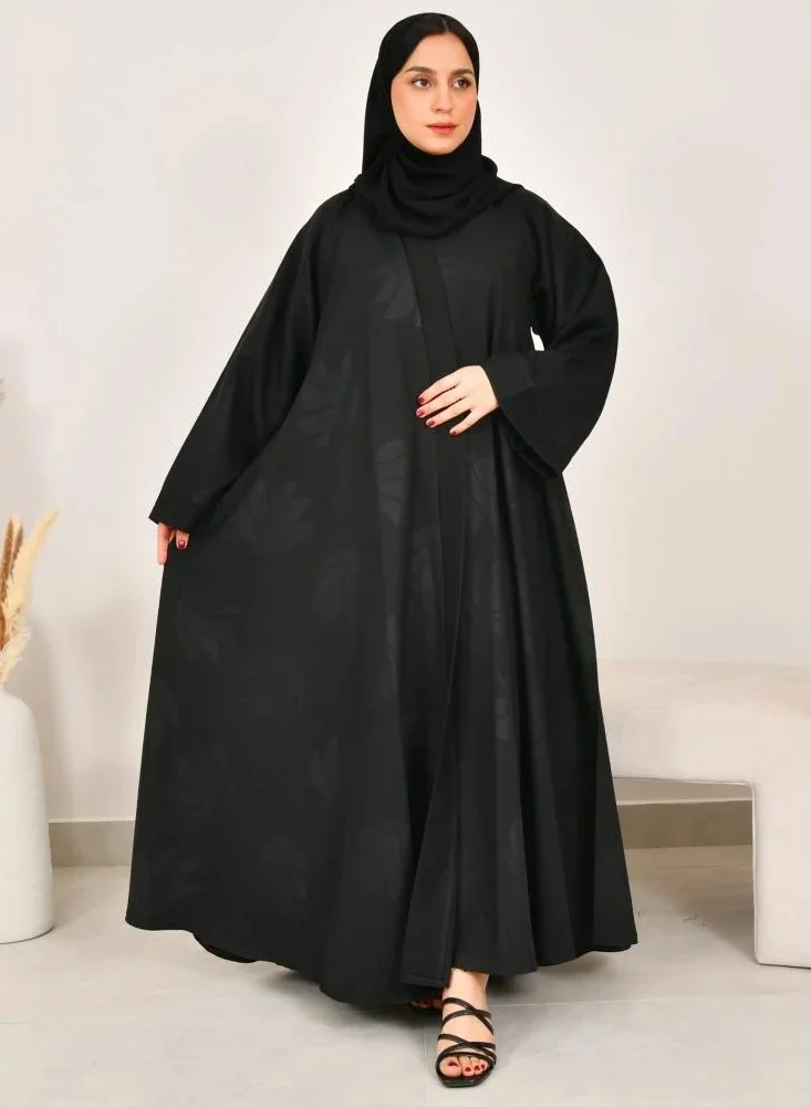 lamha abaya Black closh abaya with prints all over the abaya