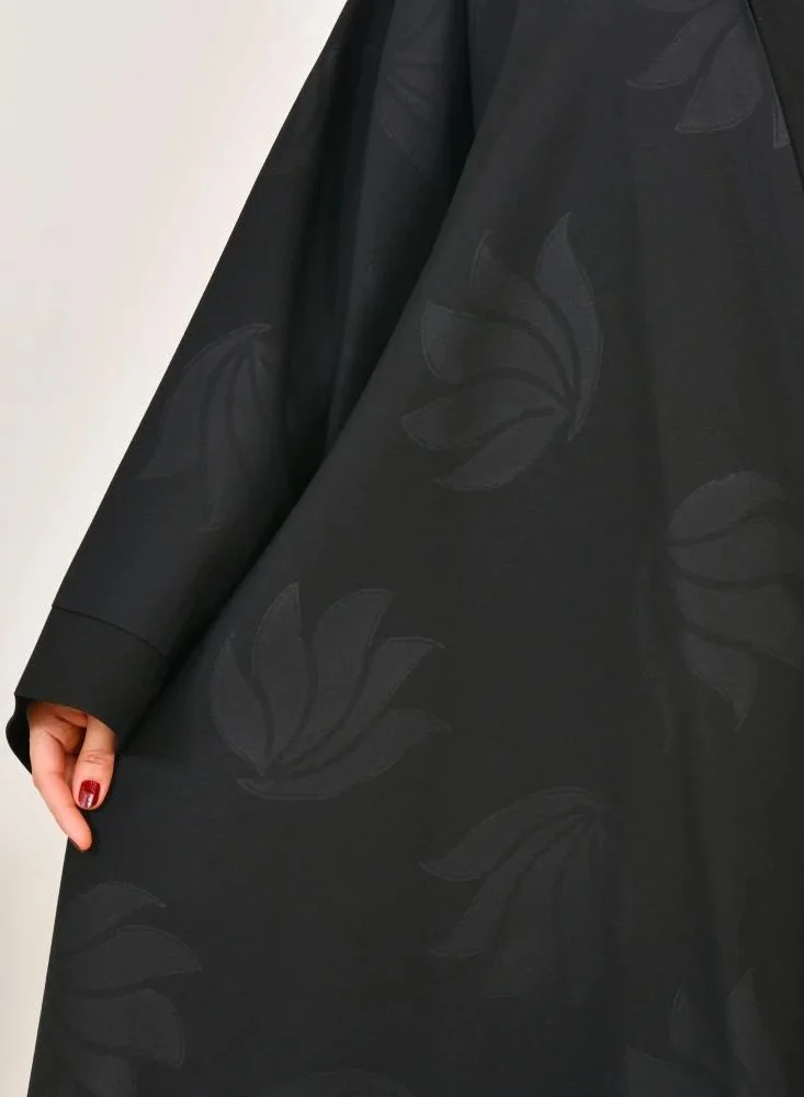 lamha abaya Black closh abaya with prints all over the abaya