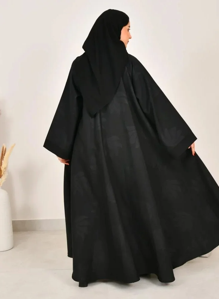 lamha abaya Black closh abaya with prints all over the abaya