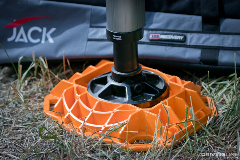 ARB 10100111 Jack Base 15400 lbs Load Capacity Hydraulic Heavy Duty Low Profile High-Density Polyethylene Jack Base - Image 3