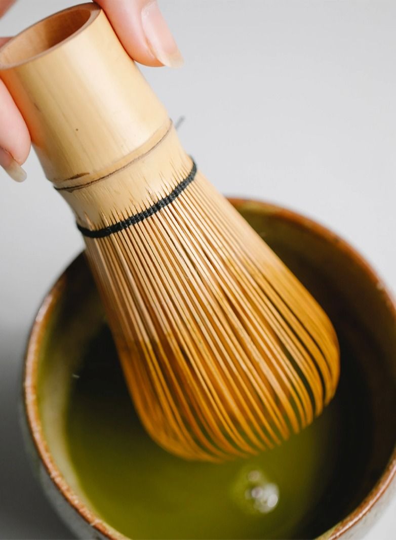 تيلاند أواني الماتشا التقليدية المصنوعة يدويًا من خفقت الماتشا ، لون بني ذهبي طبيعي - Image 2