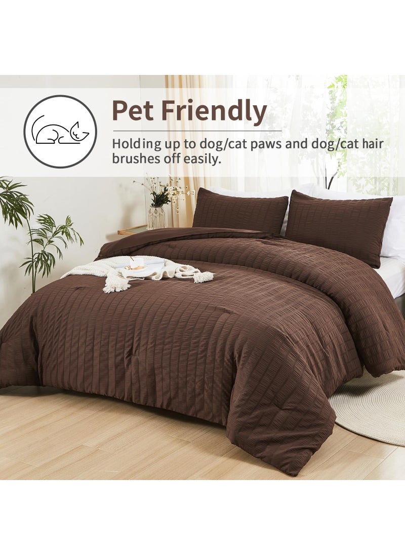 AveLom AveLom Brown Seersucker Twin Comforter Set (68x90 inches)  2 Pieces-100% Soft Washed Microfiber Lightweight Comforter with 2 Pillowcases  All Season Down Alternative Comforter Set for Bedding  - Image 3