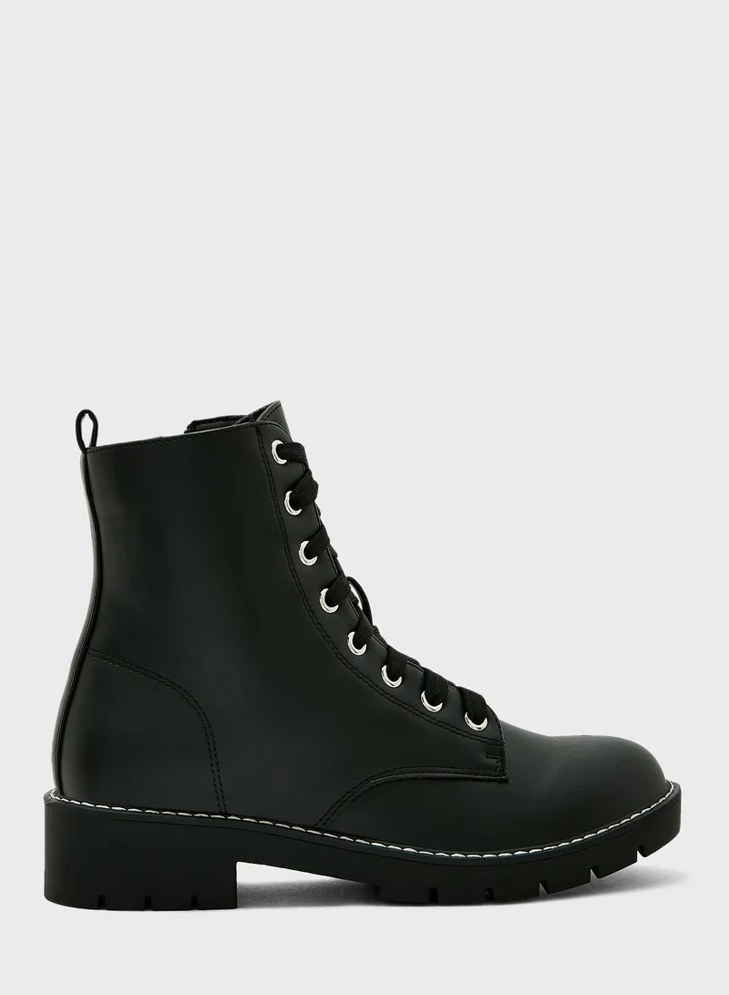 NEW LOOK Lace Up Boots