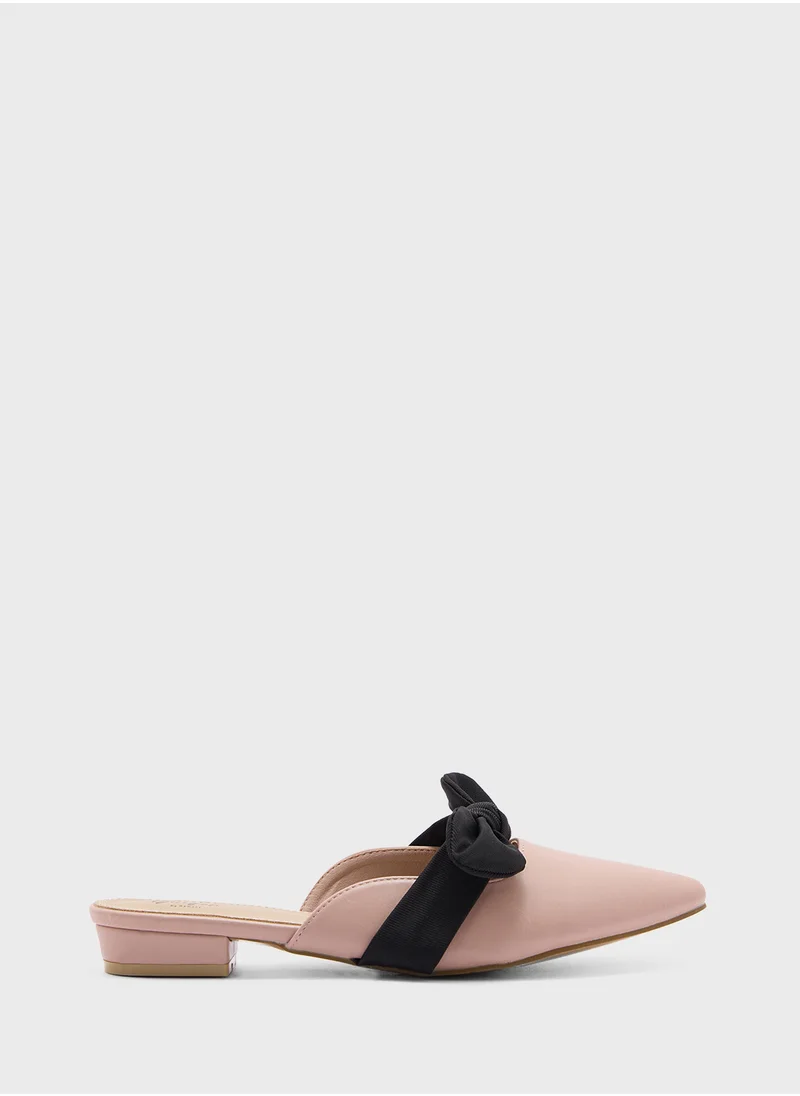 جينجر Bow Detail Pointy Slip On Shoe