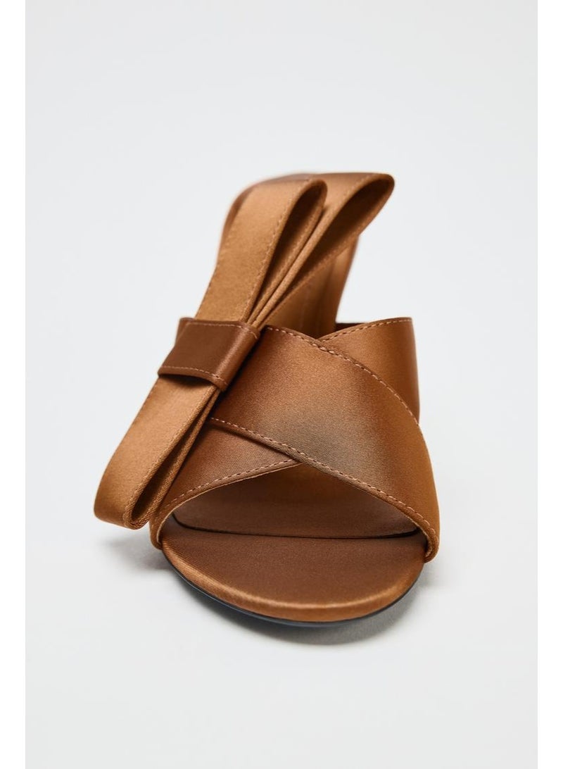 زارا صندل مع تقويسة جانبية - Image 3