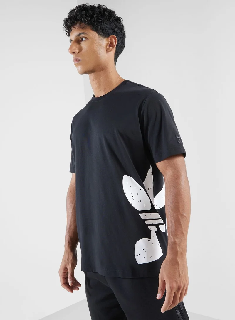 adidas Originals Street Logo T-Shirt