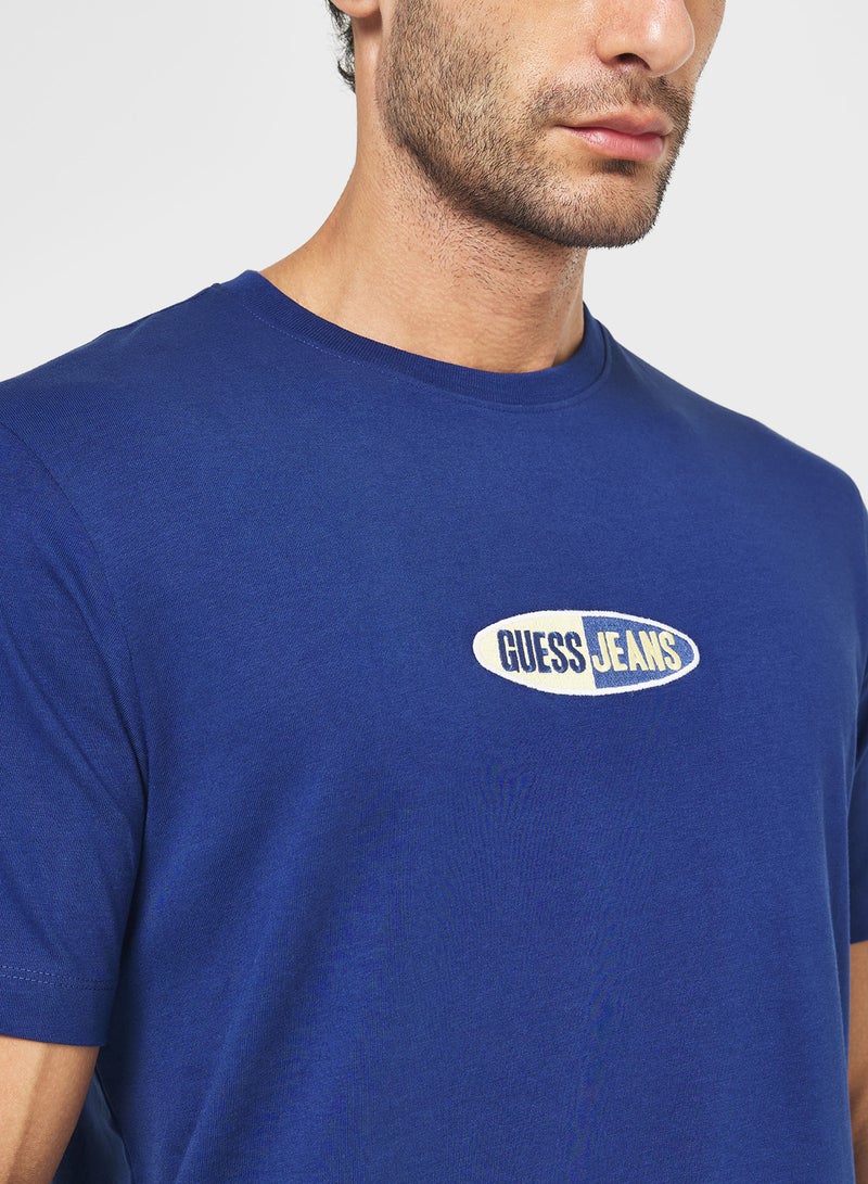 جس تيشيرت بياقة دائرية وشعار - Image 3