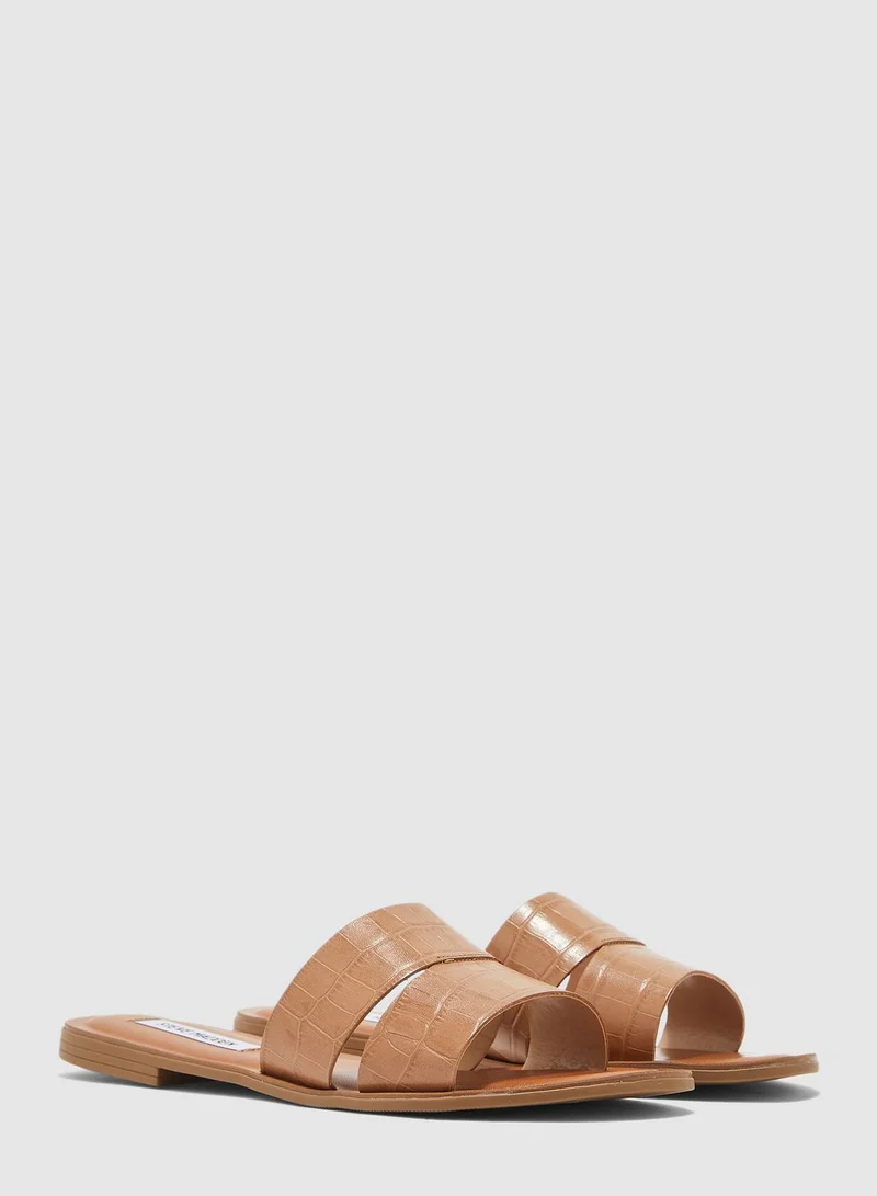 STEVE MADDEN Alexandra Flat Sandal