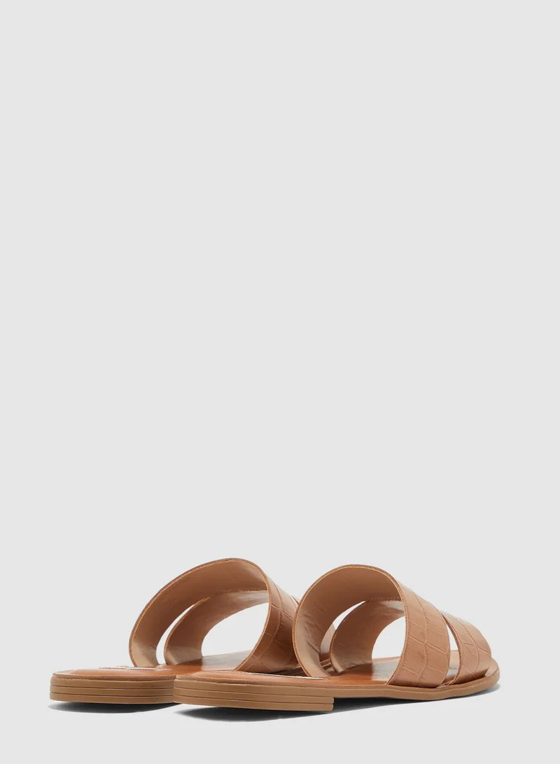 STEVE MADDEN Alexandra Flat Sandal