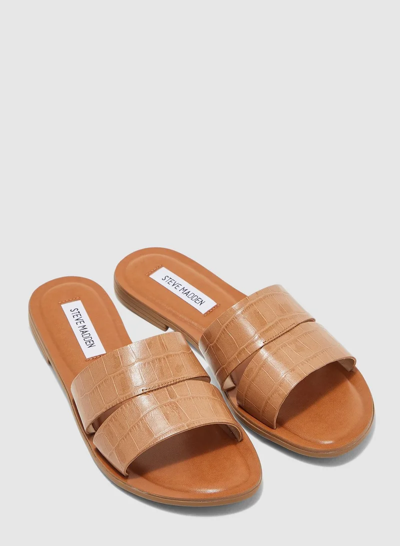 STEVE MADDEN Alexandra Flat Sandal