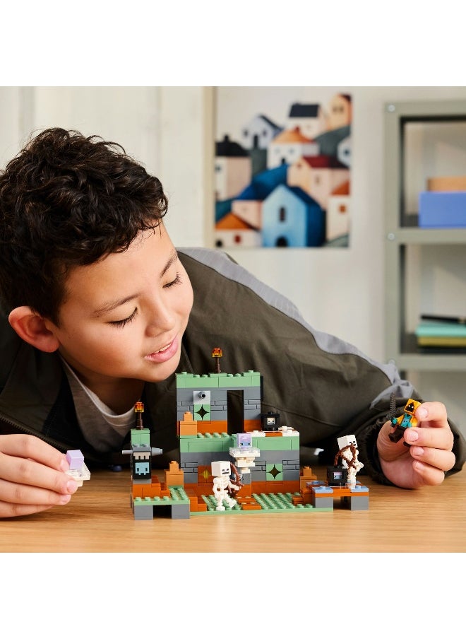 LEGO LEGO Minecraft The Trial Chamber 21271 Building Set (322 Pieces)  - Image 3