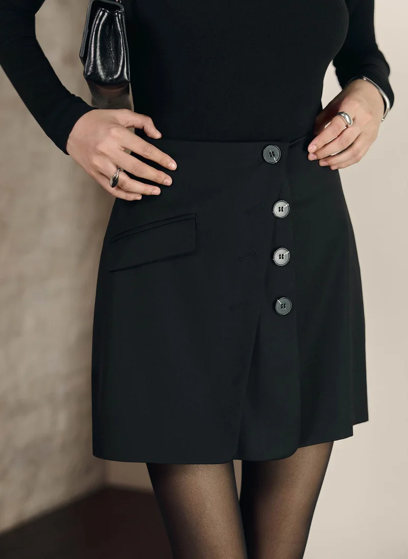 Complex cut straight mini skirt