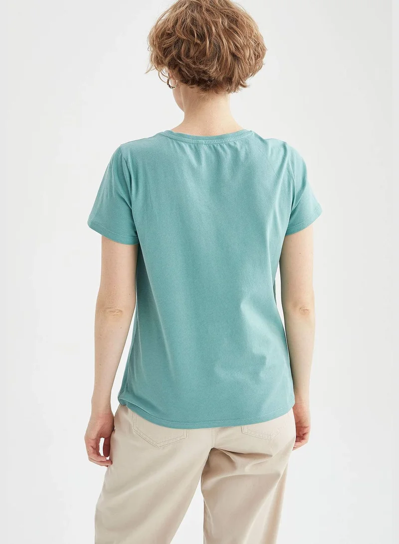 ديفاكتو Woman Knitted Regular Fit C Neck Short Sleeve T-Shirt