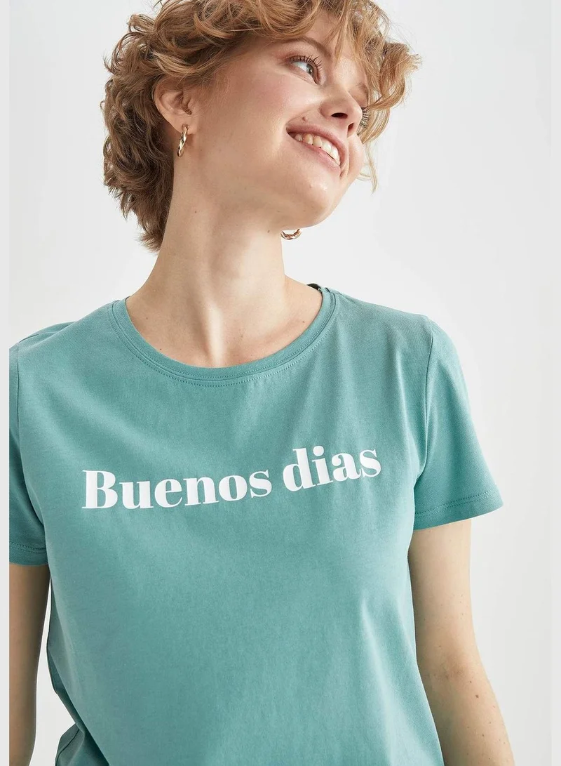 ديفاكتو Woman Knitted Regular Fit C Neck Short Sleeve T-Shirt