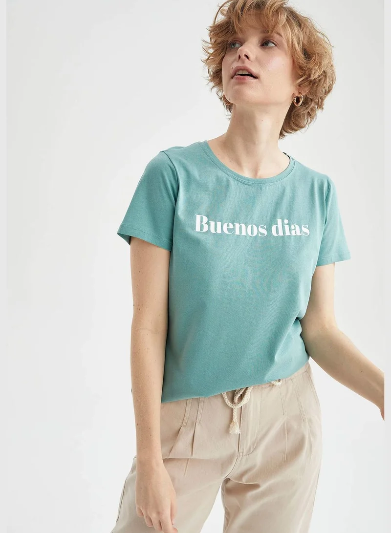 ديفاكتو Woman Knitted Regular Fit C Neck Short Sleeve T-Shirt