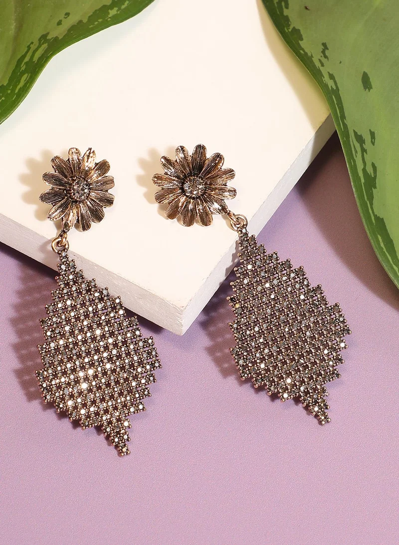 SOHI Intricate Curve Daisy Artificial Drop Earring Jewellery