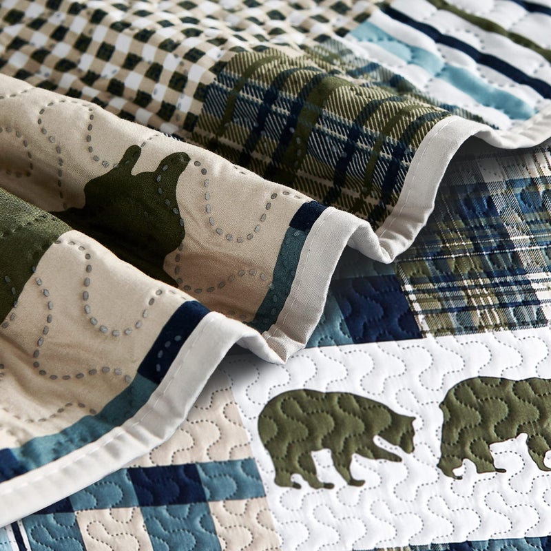 UMCHORD Cabin Quilt Set King, Christmas Rustic Quilt Coverlet Bed Set, 3-Piece Lightweight Reversible All Season Quilt Set, Lodge Bedspread Quilt with 2 Shams - Image 4