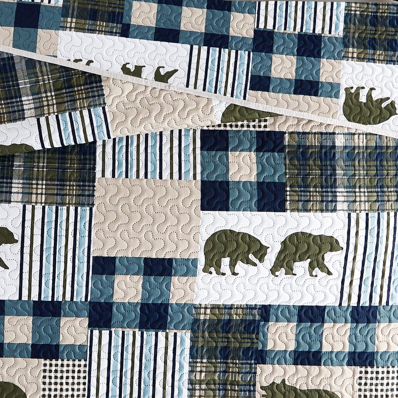 UMCHORD Cabin Quilt Set King, Christmas Rustic Quilt Coverlet Bed Set, 3-Piece Lightweight Reversible All Season Quilt Set, Lodge Bedspread Quilt with 2 Shams - Image 5