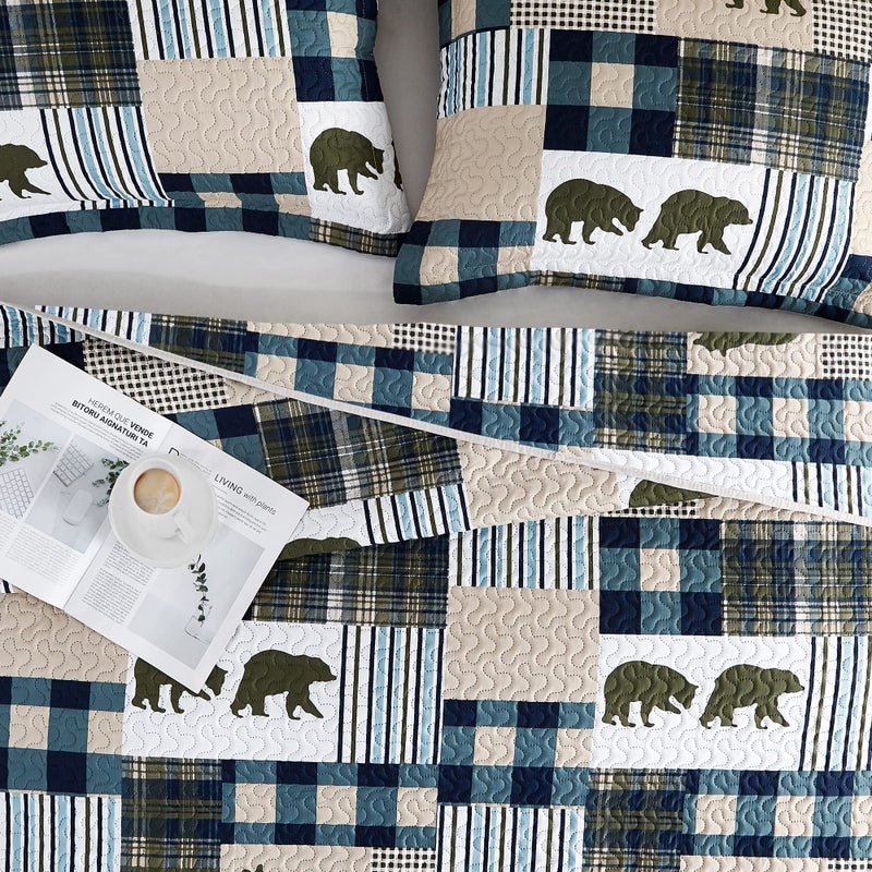 UMCHORD Cabin Quilt Set King, Christmas Rustic Quilt Coverlet Bed Set, 3-Piece Lightweight Reversible All Season Quilt Set, Lodge Bedspread Quilt with 2 Shams - Image 3