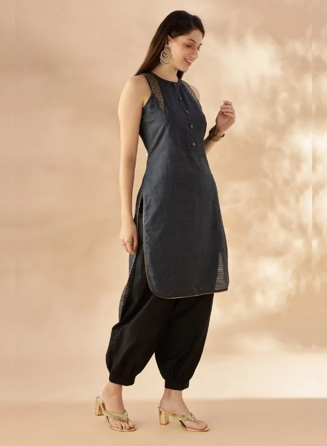 Abhishti Charcoal Check Sleeveless Kurta