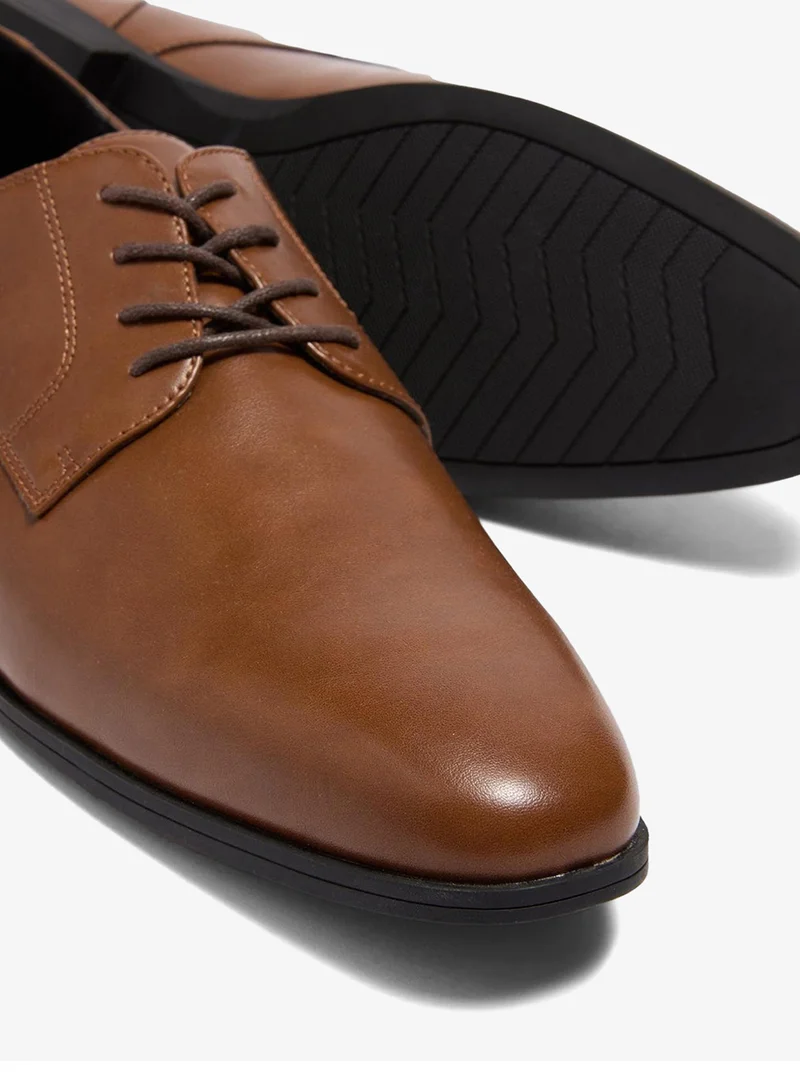 ماتلان حذاء ديربي جلد صناعي بلون تان