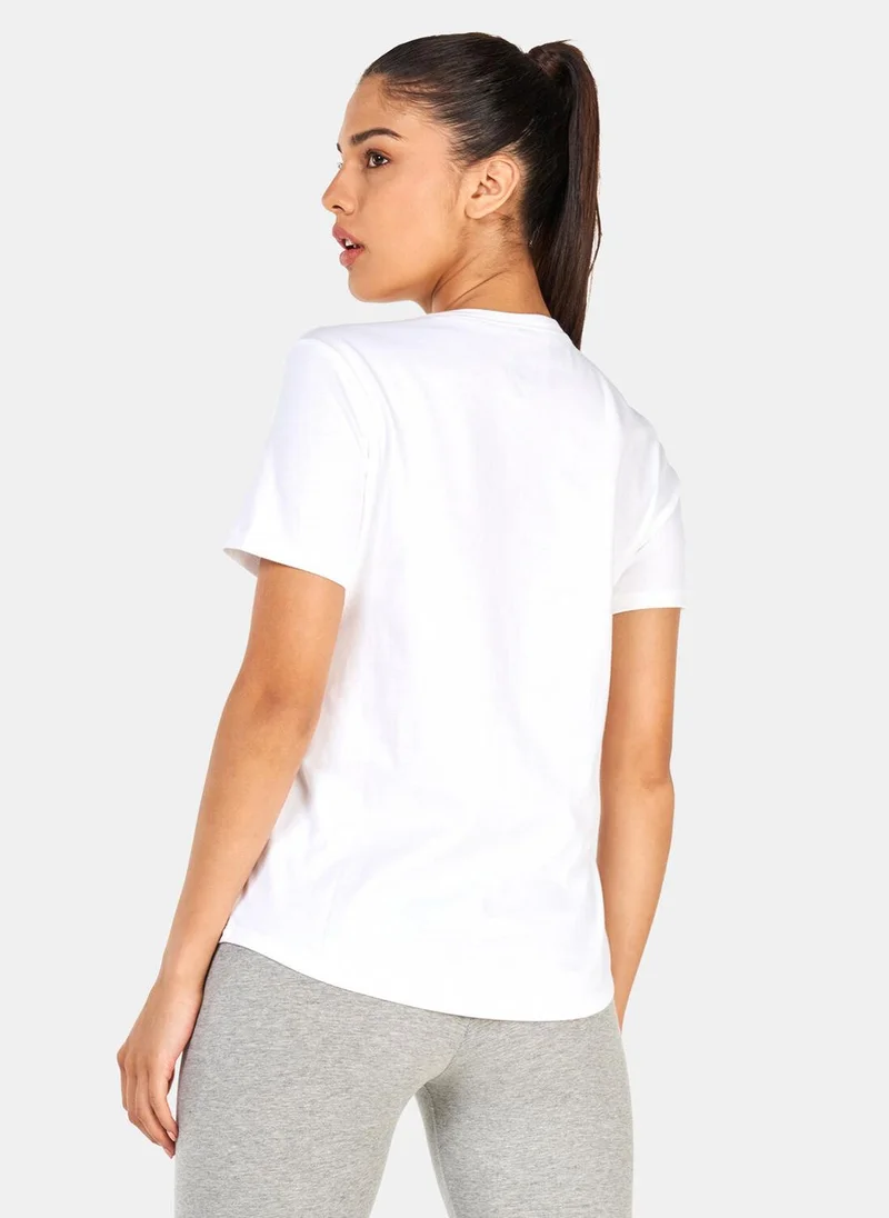 Nike Women's Sportswear Essentials Logo T-Shirt