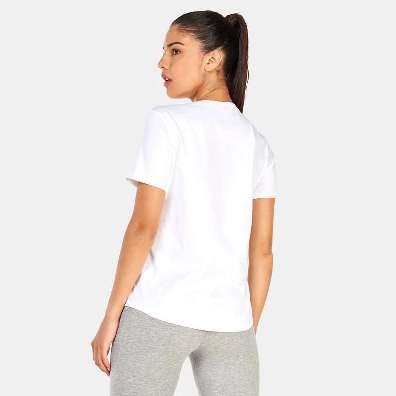 نايكي تيشيرت رياضي إسينشالز لوجو للنساء