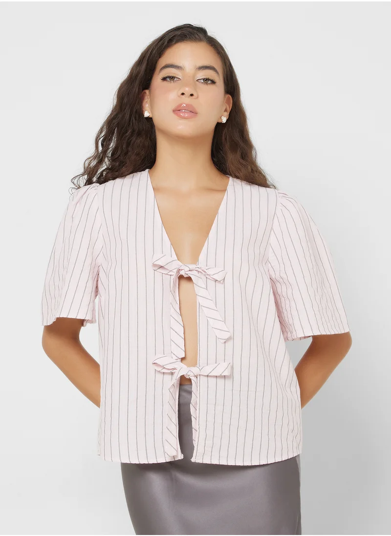 VERO MODA V-Neck Tie Detail Top