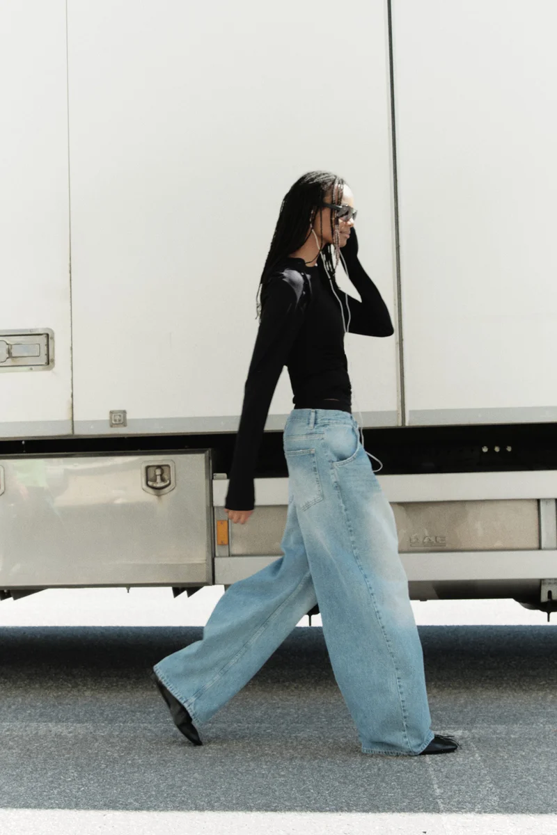 H&M  Barrel High Waist Jeans for Women | Best Price UAE