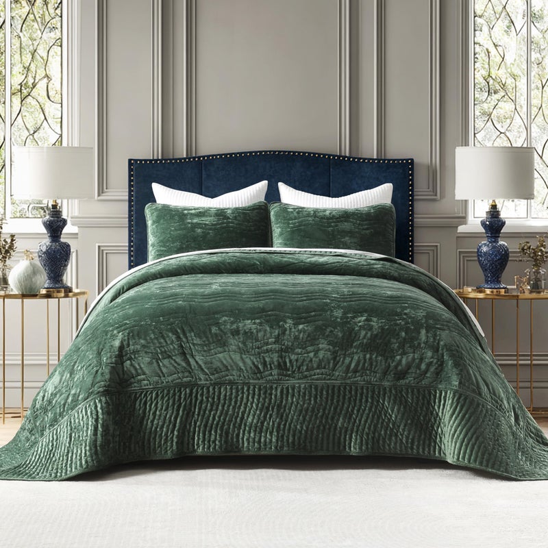 AJOCCI Velvet California King Size Quilt, Oversized California Comforter Set Emerald Green Bedding Set (118â€*106â€) with 2 Pillow Shams, Luxurious Quilt Set,All-Season 3 Pieces - Image 1