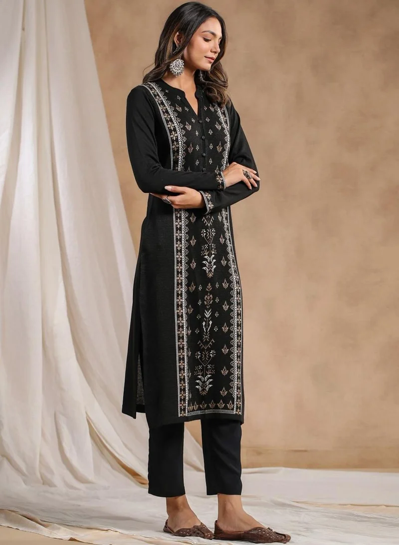 ISHIN Women's Black Polyester Blend Embellished Tunic Straight Fit Kurta