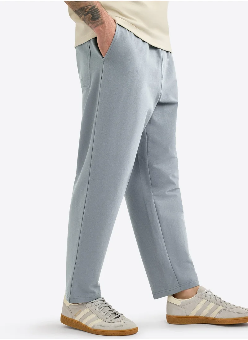 NAUTICA Men's Regular Grey Pants – Lightweight for Sophisticated Summer Style