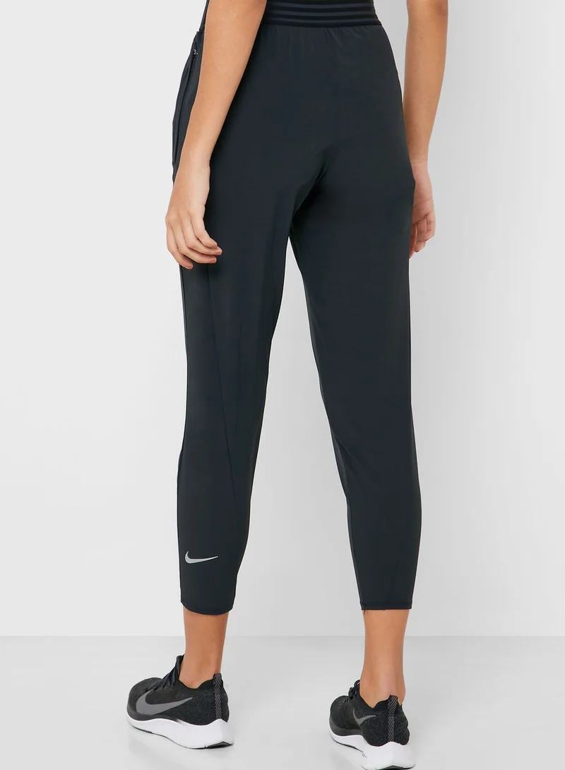 Nike Essential 7/8 Tights