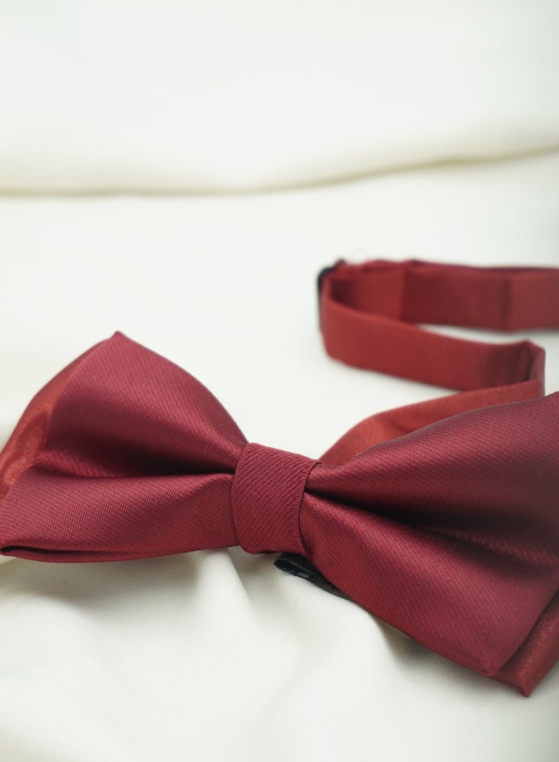 House Of Tailors pre-tied bowtie for men, adjustable length