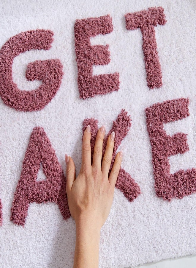 Market & Place سجادة حمام "Get Naked" من ماركت آند بليس، سجادة حمام لطيفة، ديكور حمام مرح لحوض الاستحمام والدش، سجاد حمام قطني ماص، 20 بوصة × 30 بوصة، أبيض ووردي - Image 3
