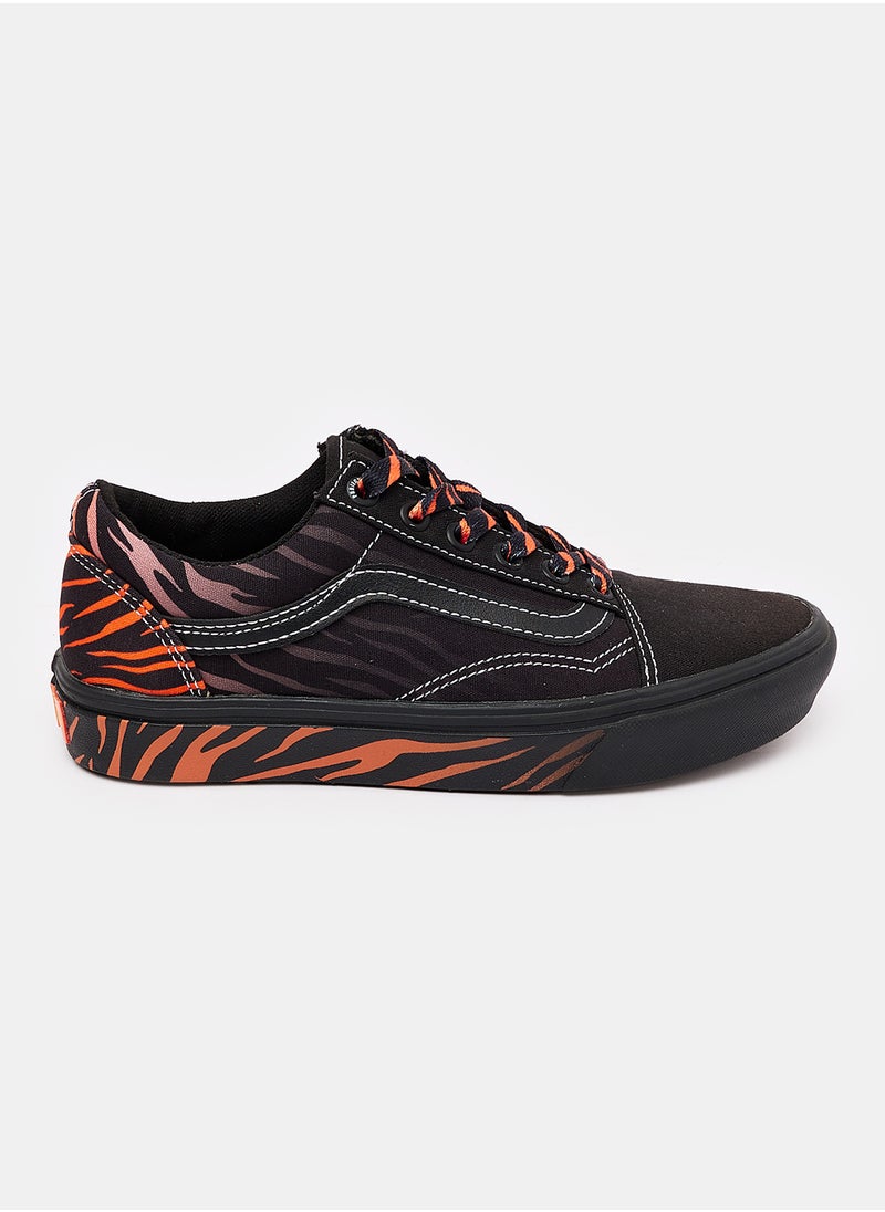 VANS - UA Comfycush Old Skool Laced up Sneakers - Image 1