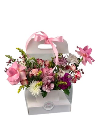 Mix Floral Gift Bag - pzsku/ZCA540CF127CA5116C6C0Z/45/_/1725549853/82f167cd-e104-4dc2-8bdc-dea0565cb3c7