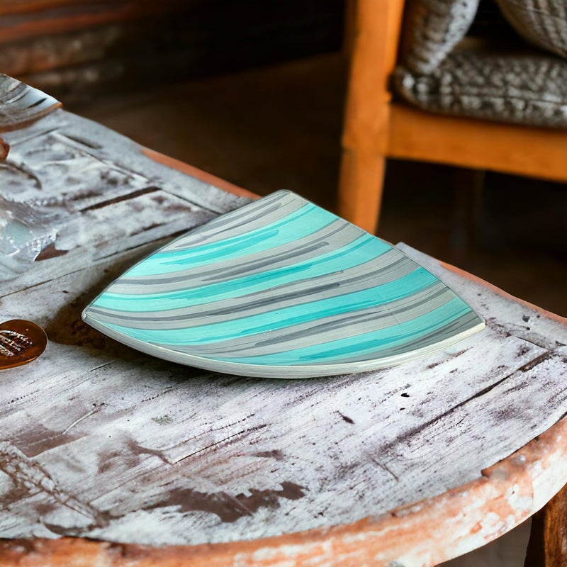 BACKKSPACE RETAIL BACKKSPACE RETAIL Hand Painted Ceramic Triangular Starter Plate Pasta Plate Serving Snack Set | Elegant Green Serving Dish - (25.5 cm) | Perfect for Entertaining and Dining - Image 2